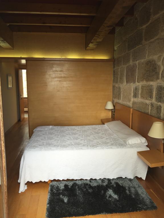 Hotel Monumento Castillo de Maceda Habitación foto